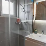 Chez La Clo' - Joli 2 Pièces, Parking Gratuit, Accès Direct Tram 2 Min à Pied * Strasbourg